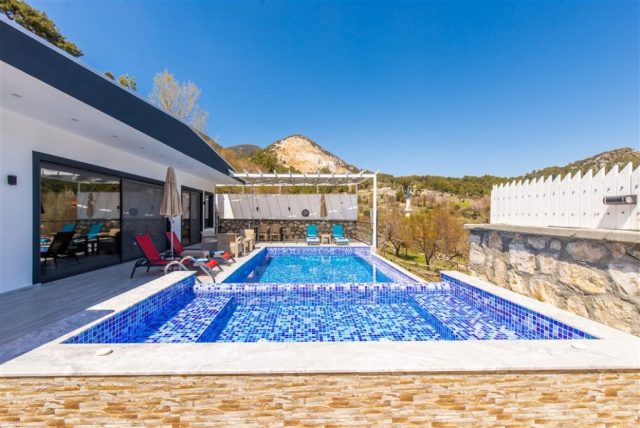 Bahçe Havuzlar Kaş Kiralık Villa Aspava
