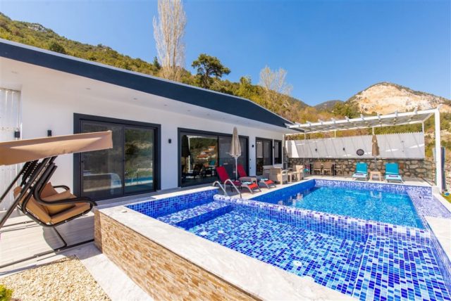 Bahçe Havuzlar Kaş Kiralık Villa Aspava